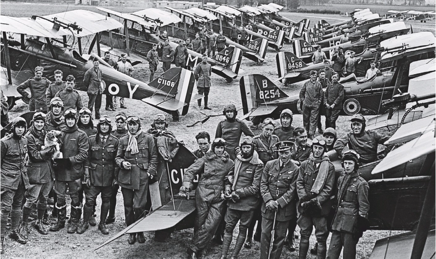 Ao final da Primeira Guerra, já era a maior aviação militar do mundo, tendo despejado 2.500 toneladas de bombas sobre os inimigos