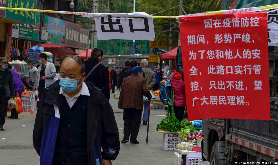 Medida visa erradicar surto regional de covid-19 com apenas algumas dezenas de casos confirmados; moradores de Lanzhou devem ficar em casa