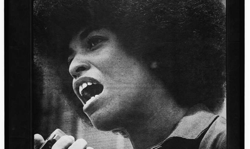 Julgamento de Davis, militante dos Panteras Negras na época, atraiu atenção internacional em virtude da debilidade das acusações contra ela