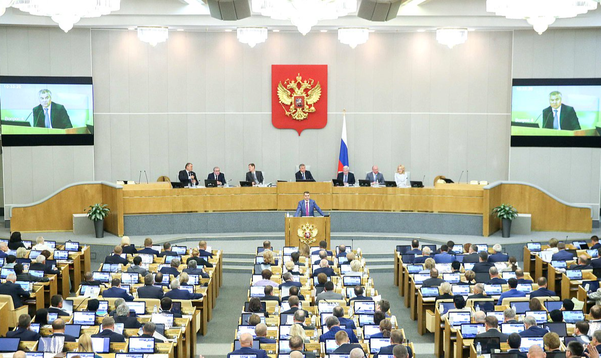 Profissionais de comunicação podem ser punidos pela difusão de notícias falsas sobre as atividades do exército russo; lei ainda passará no Conselho da Federação
