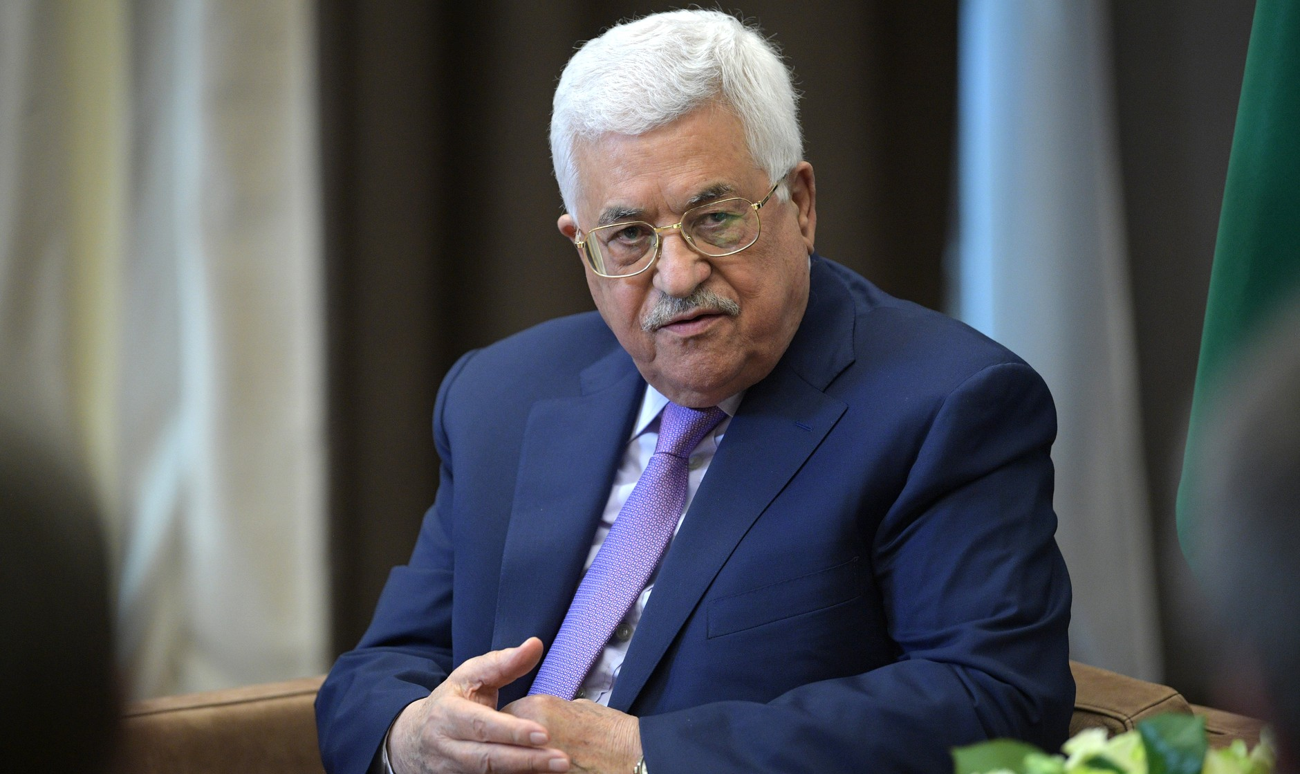 Segundo Riyad Mansour, embaixador da Palestina na ONU, Mahmoud Abbas irá visitar o Conselho de Segurança dentro de duas semanas e apresentará moção contra o acordo norte-americano