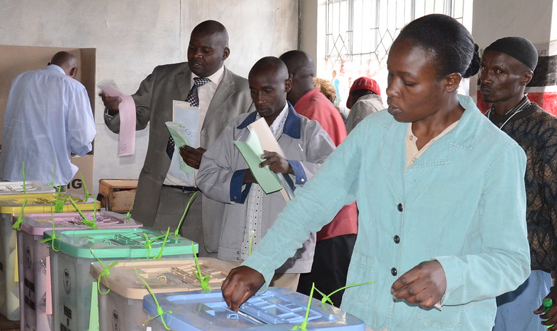 Cerca de 12 milhões de quenianos foram às urnas, equivalente a apenas 56% do eleitorado apto a votar. O número está baixo dos 78% que foram registrados durante as eleições de 2018
