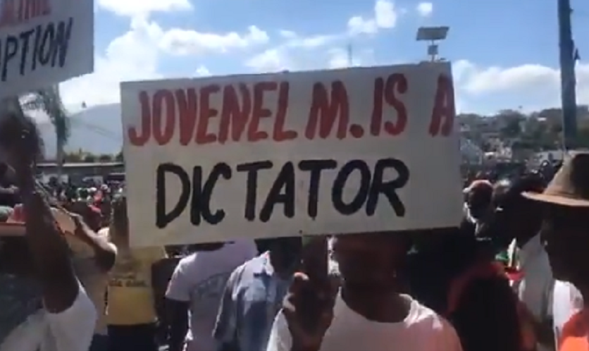 Segundo oposição, mandato de Jovenal Moïse terminou e ele tenta se manter no poder; presidente nega e diz que irá reformar Constituição em 2021