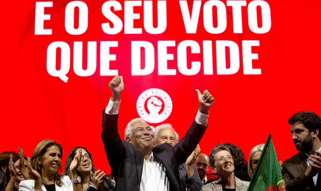 Abstenção foi a maior desde 1975, quando foi realizada a primeira eleição após a Revolução dos Cravos; portugueses gostaram da geringonça, disse premiê Costa
