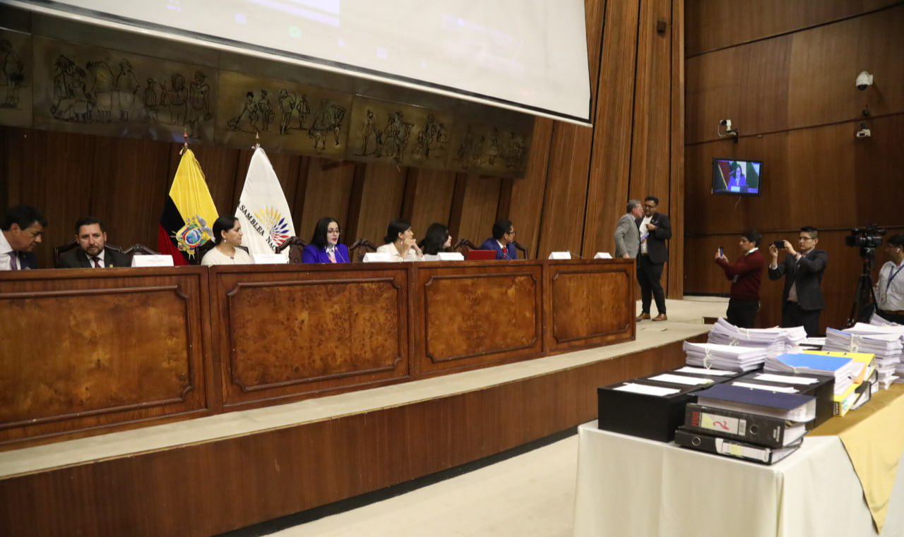 Comissão da Verdade, Justiça e Combate à Corrupção acusa Guillermo Lasso por supostos atos de corrupção e atentados à segurança pública do Estado