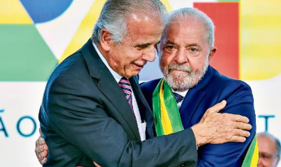 Um 'terceiro turno' já se mostrou insuficiente o governo Lula, mas bom lembrar que a 'questão militar' não está superada