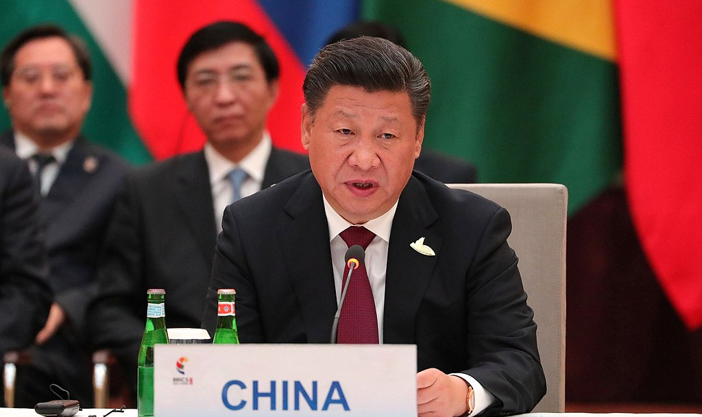 Presidente Xi Jinping disse ser uma tarefa importante 'unir e orientar' para fortalecer uma 'frente única' entre setores público e privado
