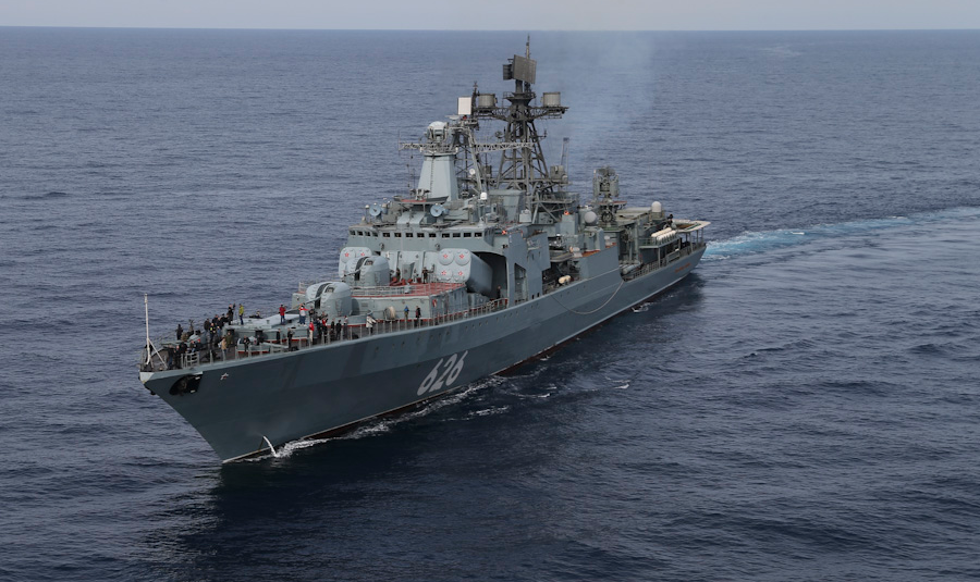 Segundo Serviço de Segurança da Ucrânia, as embarcações foram detidas 'por bloquear navios ucranianos no estreito de Kerch'