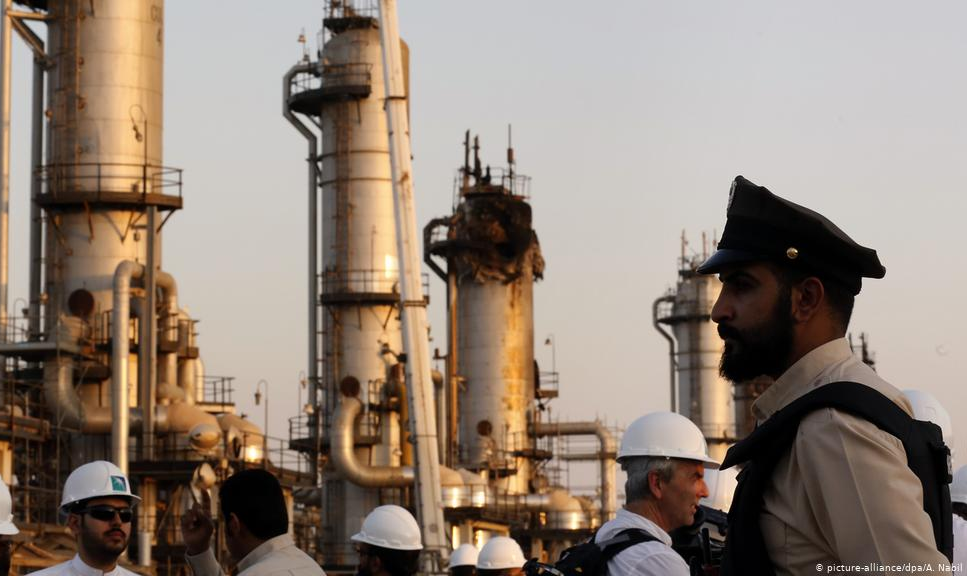 Medida ocorre após atentado ter danificado as principais instalações de petróleo do país árabe
