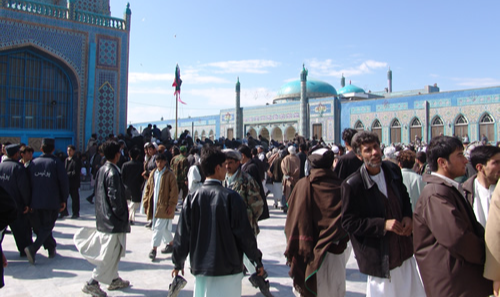 Porta-voz do governo do Talibã, Zabihullah Mujadih, condenou o que chamou de ataque e afirmou que 'os responsáveis serão punidos'