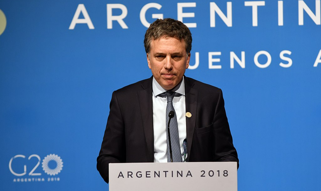 'Certamente cometemos erros', disse Nicolás Dujovne em carta enviada ao presidente argentino