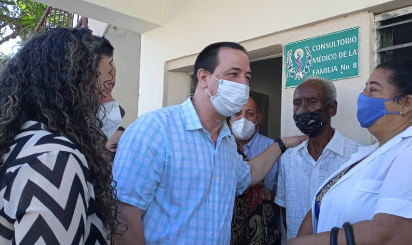 Ministro da Saúde cubano afirmou que o sucesso da vacinação permitiu o país chegar a um cenário com um baixo nível de transmissão de vírus