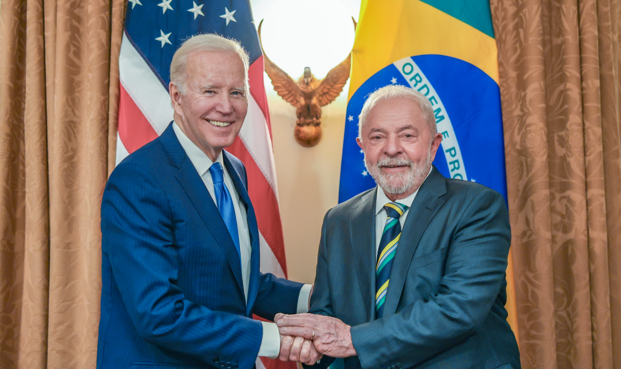 Encontro entre Biden e Lula poderia ser descrito como um raio de sol que tenta quebrar o gelo que se formou na relação entre os países desde 2021