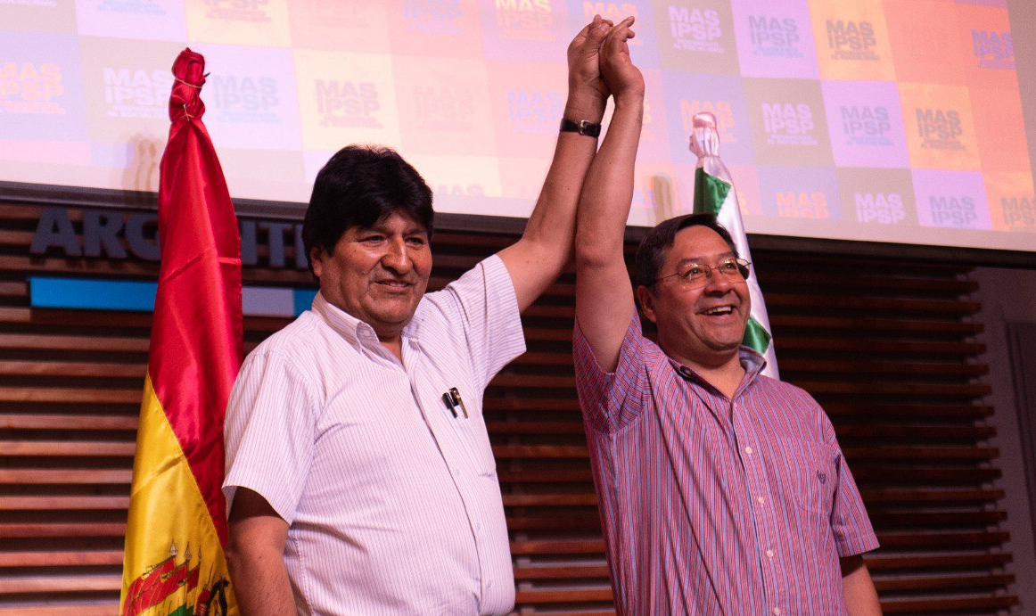 Chapa do MAS é formada por Luis Arce e David Choquehuanca; Morales afirmou que o binômio do partido permitirá 'garantir o crescimento econômico' e 'continuar com o processo de mudanças' sociais