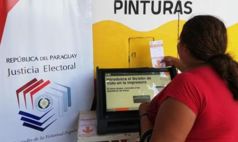 Governista Santiago Peña, progressista Efraín Alegre e extremista Payo Cubas aparecem com chances de vitória, segundo pesquisas