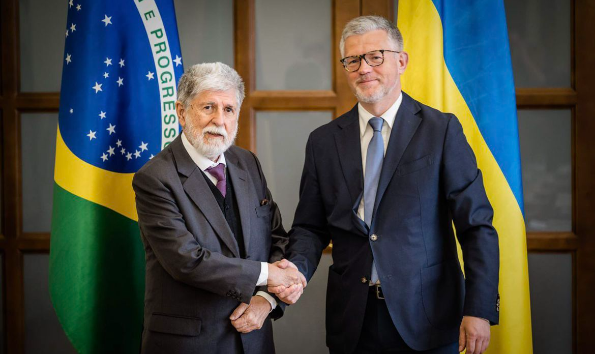Governo brasileiro concedeu agrément a Andrii Melnyk, que esteve presente na reunião em Kiev com Celso Amorim e o presidente ucraniano Volodimir Zelenski