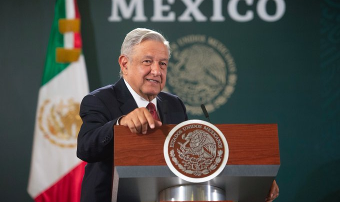 'Se entregá-los, estaríamos encerrando o direito de asilo que é sagrado para o México', afirmou López Obrador