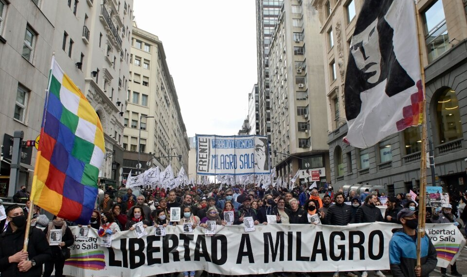 Grupos de direitos humanos montarão barracas no centro de Buenos Aires para pedir que o presidente Alberto Fernández liberte Milagro Sala, presa desde 2016