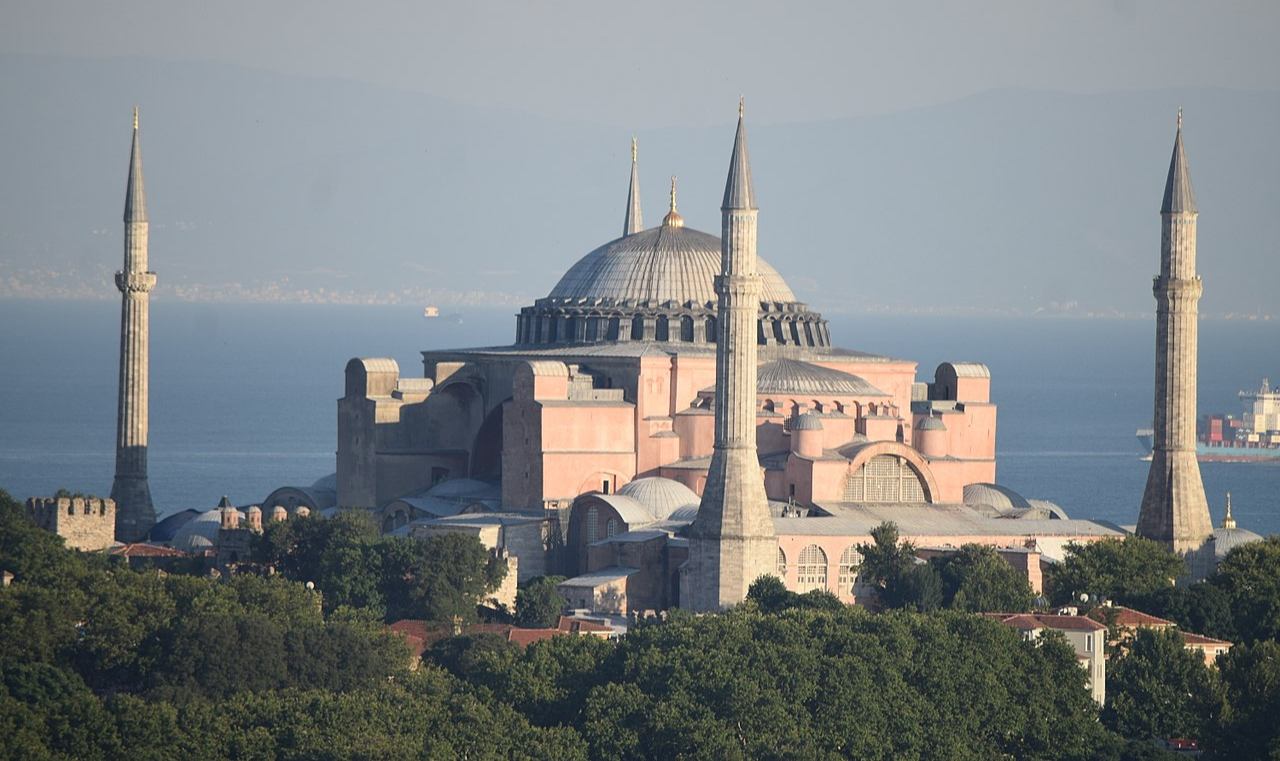 Decisão vem após Justiça turca revogar decreto de 1934 que havia convertido basílica bizantina do século 6 em museu