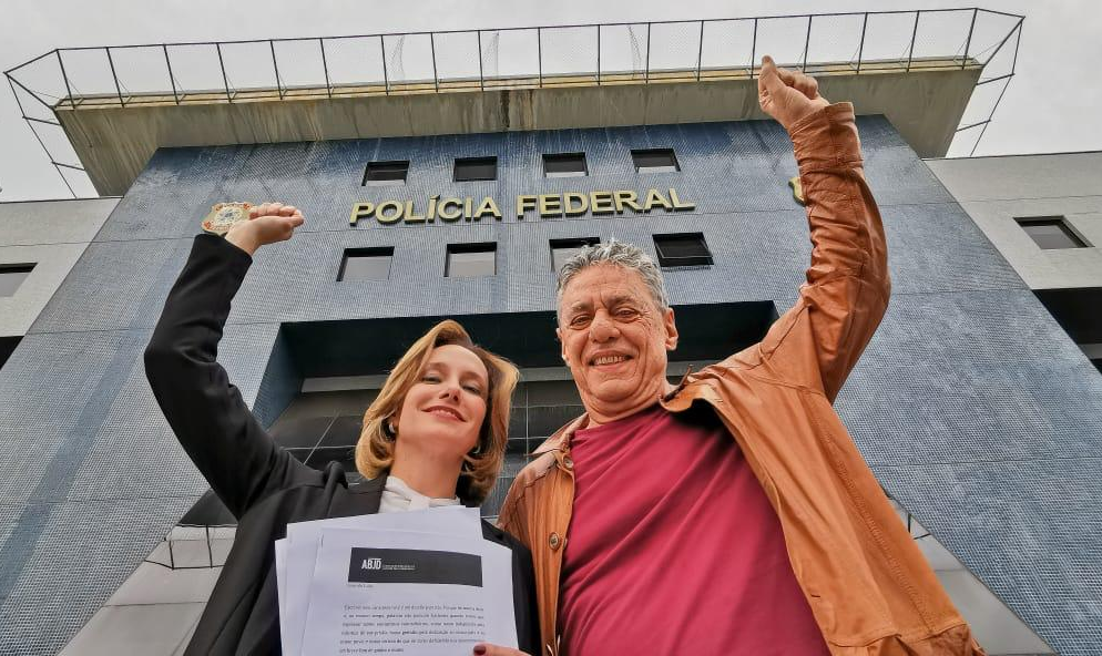 Cantor, jurista e filho do ex-presidente visitam Lula e entregam documento de grupo Prerrogativas que luta por direitos constitucionais