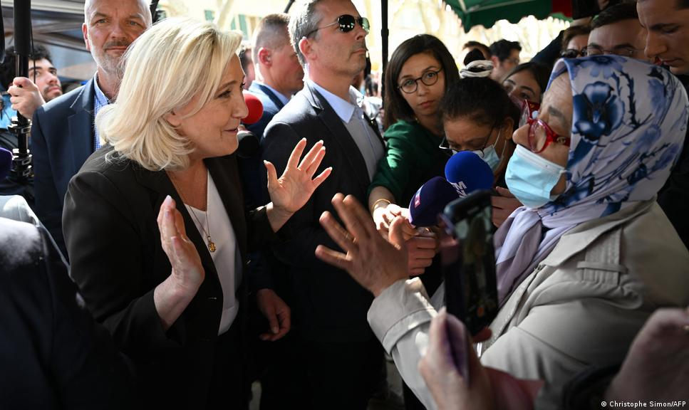 Le Pen abrandou forma e conteúdo de suas declarações políticas, mas o cerne de seu programa ainda é de extrema direita