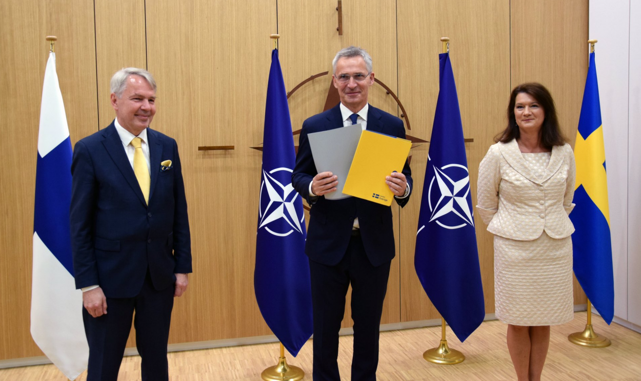 Países-membros da aliança militar formalizaram o convite a Helsinque e Estocolmo em 29 de junho, após a Turquia retirar objeções ao ingresso das nações escandinavas