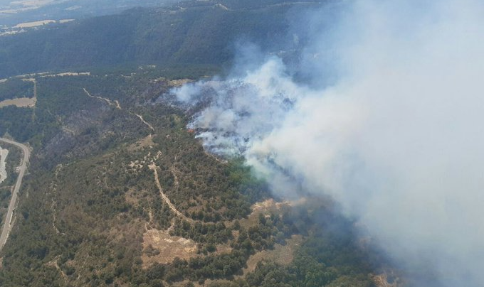 Milhares de hectares foram queimados neste domingo (14/08) na região de Aragão, no norte da Espanha, forçando a evacuação de pelo menos 1.500 pessoas