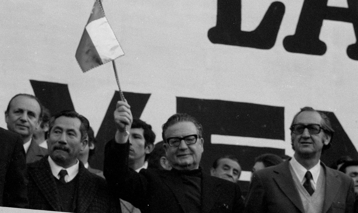 Opera Mundi traz o quarto episódio da série de relatos de brasileiros que viveram o fim do governo Allende; conheça a história do cineasta Silvio Tendler