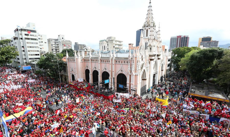 'Marcha contra o fascismo'  protestou contra as sanções impostas ao país pelos Estados Unidos e contra ações da OEA na América Latina