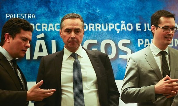 Novas mensagens da série de reportagens Vaza Jato indicam proximidade entre ministro do STF Luís Roberto Barroso, Moro e Dallagnol