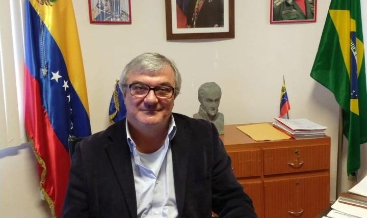 Faustino Torella, de 57 anos, testou positivo no final de junho; chanceler venezuelano lamentou morte do diplomata