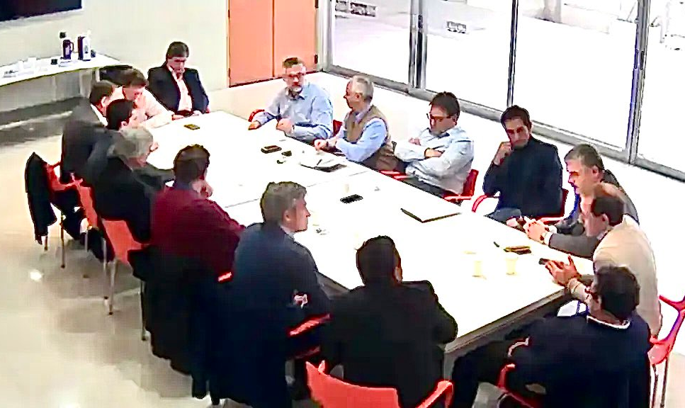 Vídeo descoberto pela Agência Federal de Inteligência argentina mostra reunião em que membros do governo anterior falam sobre perseguição contra sindicatos