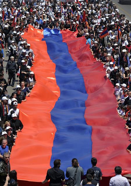 No Líbano, milhares de armênios-libaneses marcham em memória das vítimas do genocídio