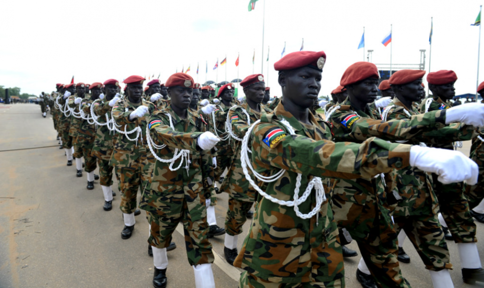 Conflito entre o exército comandado pelo general Abdel Fattah al-Burhane e paramilitares das Forças de Apoio Rápido (FSR) ocorre principalmente na capital Cartum e Darfur