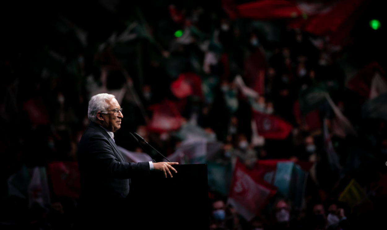 Partido do premiê António Costa obteve entre 37,4% e 41,4% dos votos; PS pode atingir a maioria absoluta dentro do Parlamento português