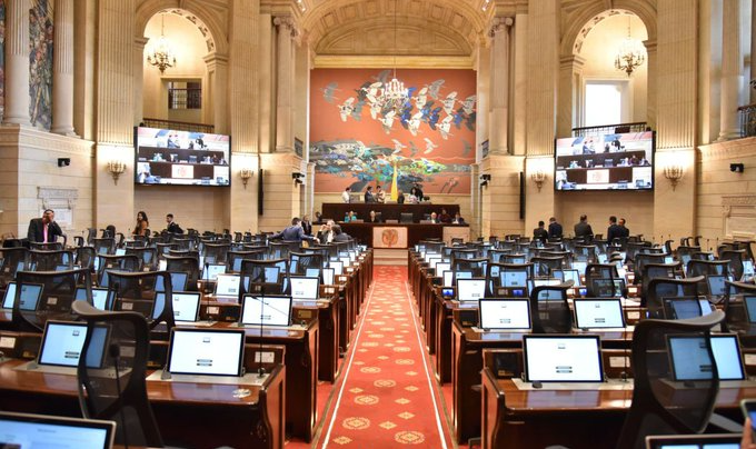 Para virar lei, iniciativa de governo do presidente Gustavo Petro terá que passar por mais três debates: um no plenário da Câmara dos Deputados e dois no Senado
