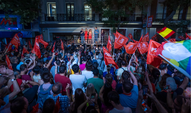 Desafiando todas previsões, esquerda perdeu por pouco para direita: Partido Popular elegeu 136 deputados, enquanto o Partido Socialista Operário Espanhol obteve 122