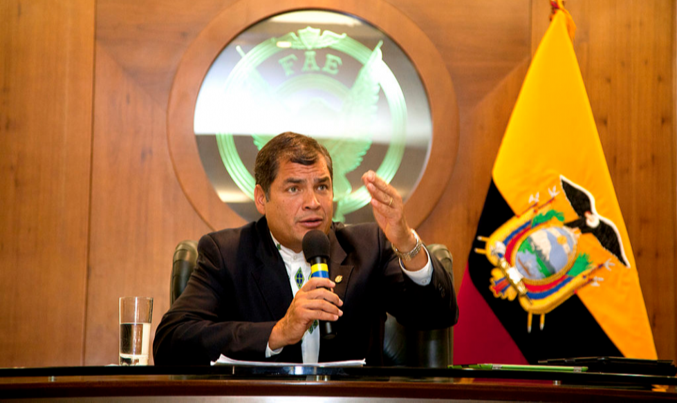 Rafael Correa é acusado de ter recebido subornos em contratos com empresas privadas; ele nega e denuncia 'lawfare'