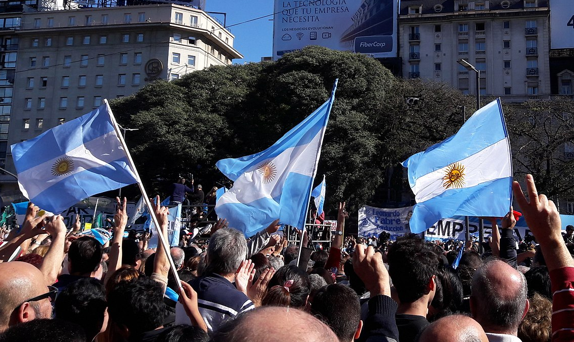 De junho de 2018 a junho de 2019, a Argentina perdeu 14 mil empregos por mês, 3 mil por semana, 478 por dia, 40 por hora e um a cada 90 segundos; relatório afirma desde 2017, perdeu-se 233 mil empregos