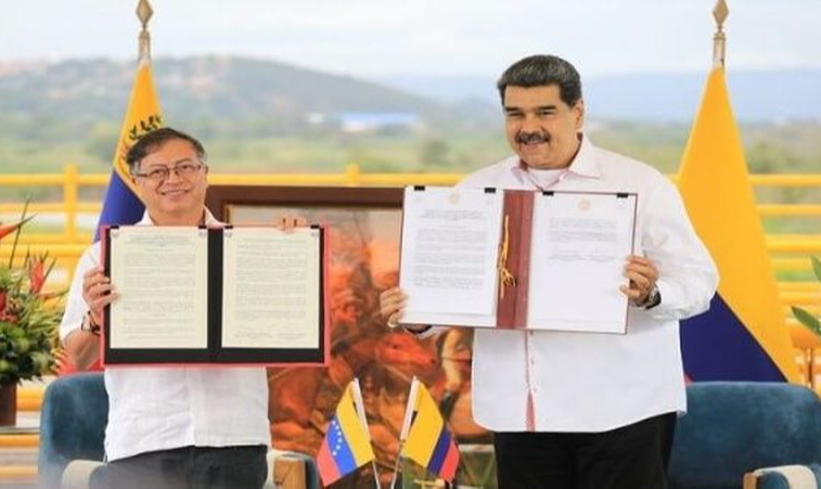 Presidentes Gustavo Petro e Nicolás Maduro firmaram documento que restabelece normas alfandegárias para o comércio entre os dois países