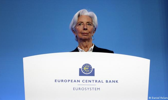 Banco Central Europeu eleva a taxa de juros em 0,75 ponto percentual pelo segundo mês consecutivo, o pico mais rápido da história do euro. Intenção é conter inflação galopante causada pela guerra na Ucrânia e a pandemia