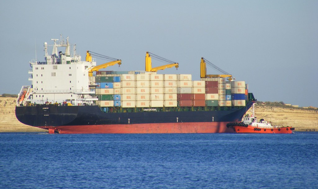 Por motivos humanitários, sete dos 23 tripulantes do navio apreendido em julho no Estreito de Ormuz são libertados