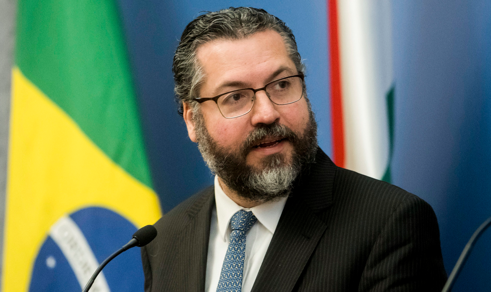 Com ausência do Ministro das Relações Exteriores, governo não se pronuncia sobre pedido de explicações do Irã à diplomacia brasileira