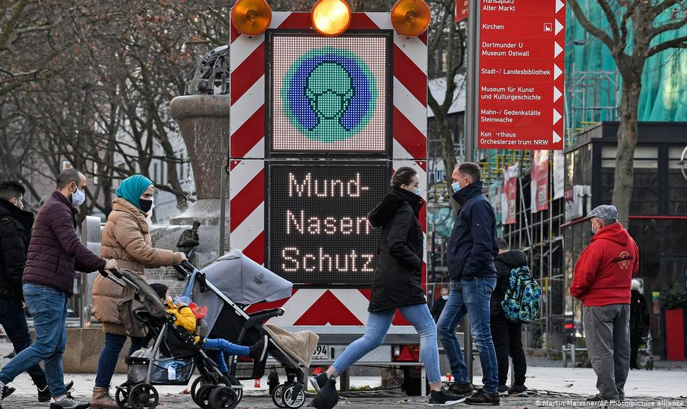 Com um lockdown parcial, Alemanha segue um caminho não convencional na segunda onda da pandemia. Mas elevado número de mortes revela falhas na estratégia