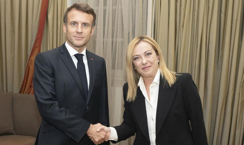 Ministro francês do Interior, Gérald Darmanin, comentou sobre 'incapacidade' da primeira-ministra italiana, Giorgia Meloni, de administrar problemas do país em relação à imigração