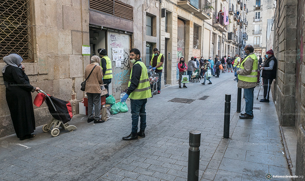 Moradores da região 'estão desconcertados e não sabem se obedecem ao governo ou à justiça'; governo catalão queria isolar cerca de 160 mil pessoas