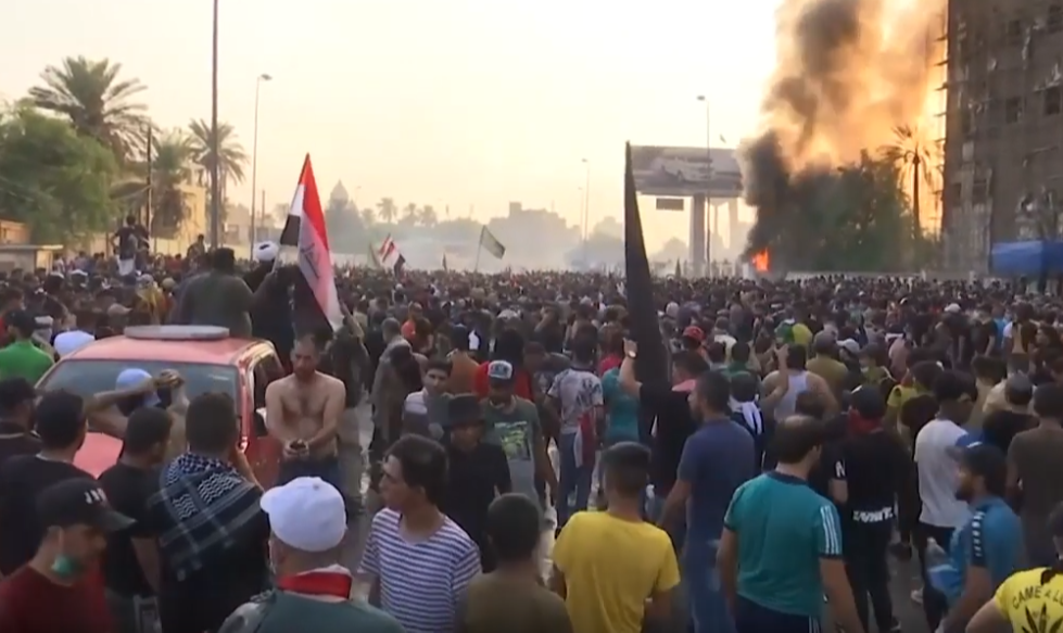 Essas são as maiores manifestações que acontecem no Iraque desde a posse de Adil Abdul-Mahdi como primeiro-ministro