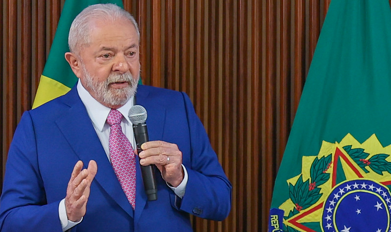 Diplomacia brasileira enfrenta desafio de manter equilíbrio entre neutralidade e assumir papel de mediador