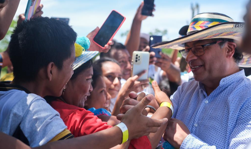 Apesar de a ultradireita colombiana tentar um golpe para governar sem ganhar as eleições, governo do Pacto Histórico consegue se manter graças ao apoio popular