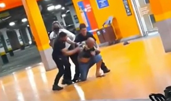 Um PM e um segurança da loja foram presos por agredir João Alberto Silveira Freitas, de 40 anos